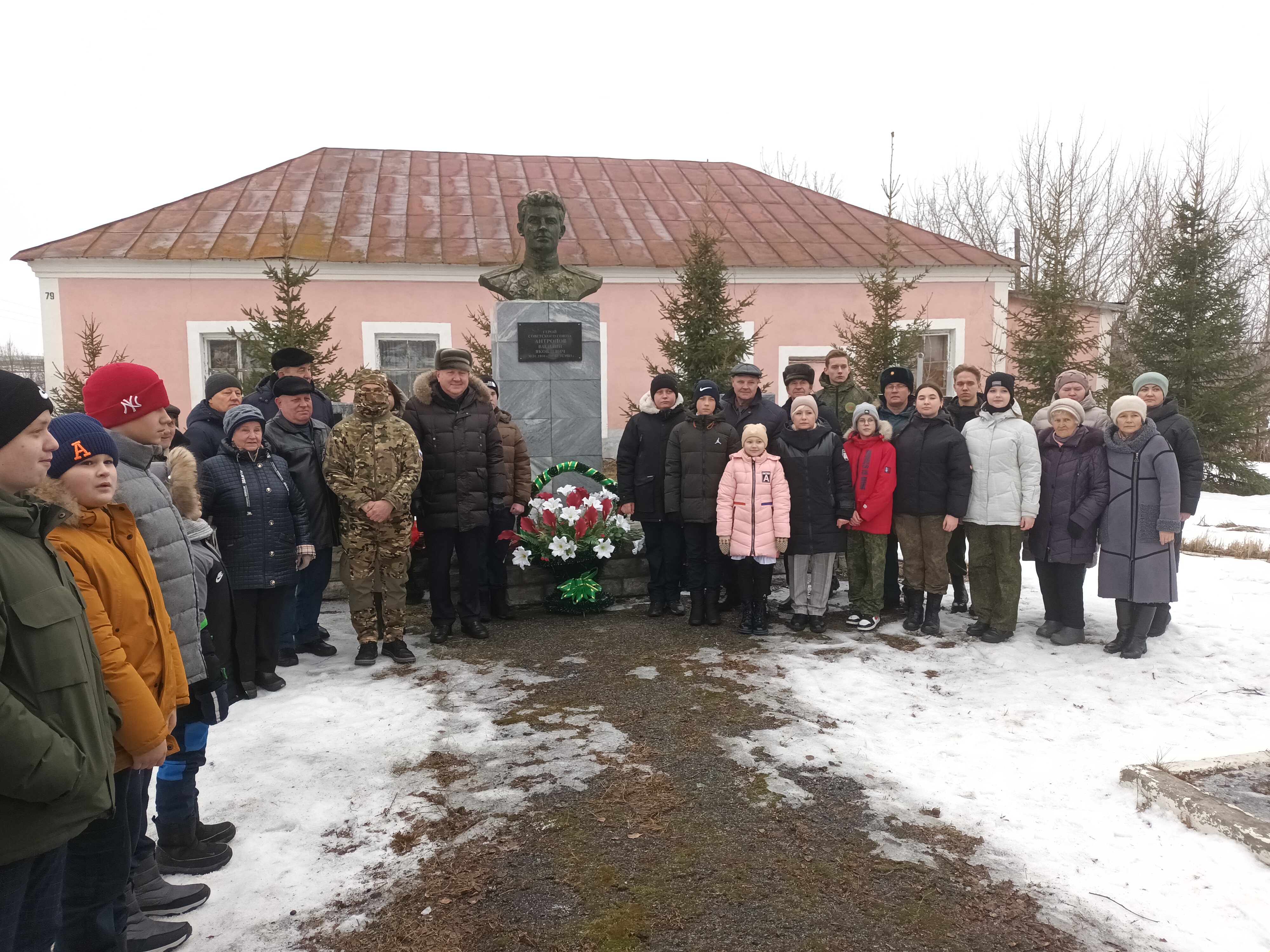 Открытие памятной доски Герою Советского Союза Антропову В.Я. в д. Кульмеж.