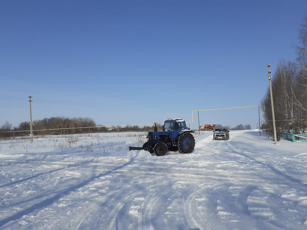 Расчистка дорог от снега в с. Ямщина.