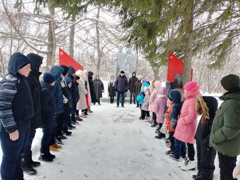 Митинг, посвящённый 80-летию полного освобождения Ленинграда от фашистской блокады в годы Великой Отечественной войны.