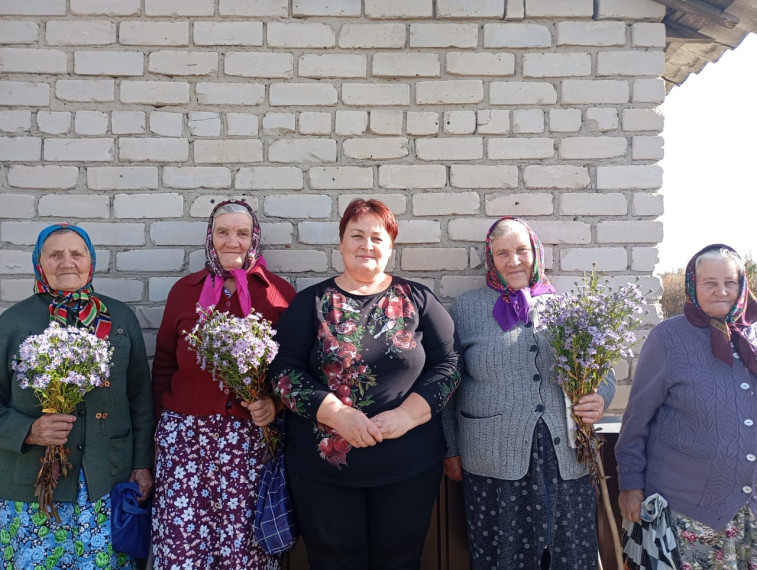 Акция "Дари добро", приуроченная к месячнику пожилых людей в с. Челмодеевский Майдан. Акция "Дари добро", приуроченная к месячнику пожилых людей в с. Челмодеевский Майдан.
