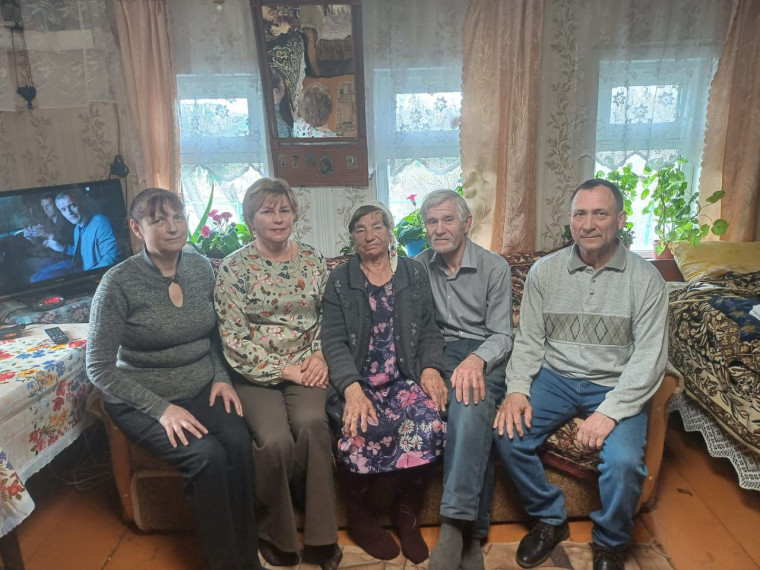 90-летний юбилей жительнице с. Ямщина Кузьмичевой Марии Никитичны. 90-летний юбилей жительнице с. Ямщина Кузьмичевой Марии Никитичны.